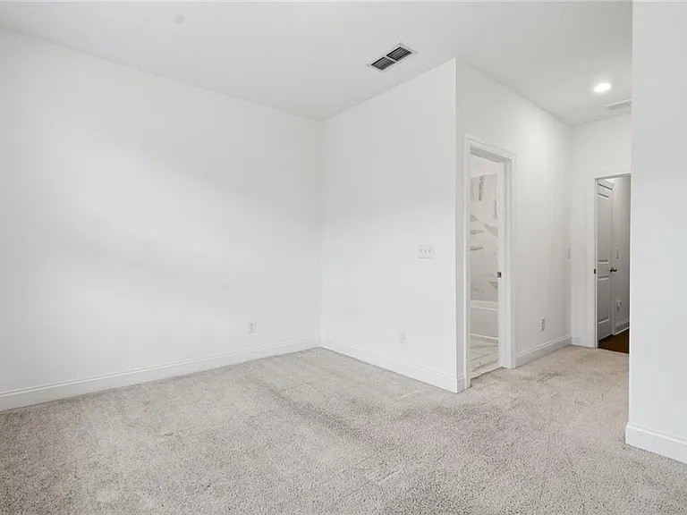2438A Figaro Dr — Photo 21