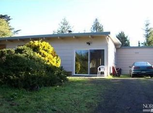 7534 Gates Dr, Sebastopol, CA 95472