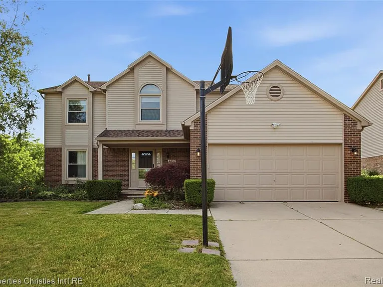 6474 Bedview Dr — Photo 1