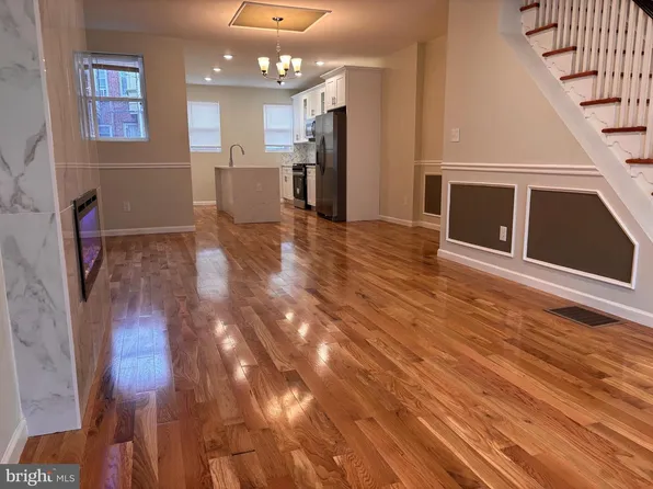 6442 N Sydenham St, Philadelphia, PA 19126