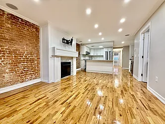 422 Clermont Avenue, #1