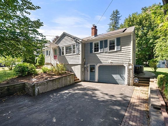 2nd image of 4 Carson Rd
