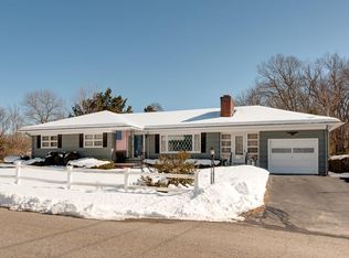 28 Linwood St, Webster, MA 01570