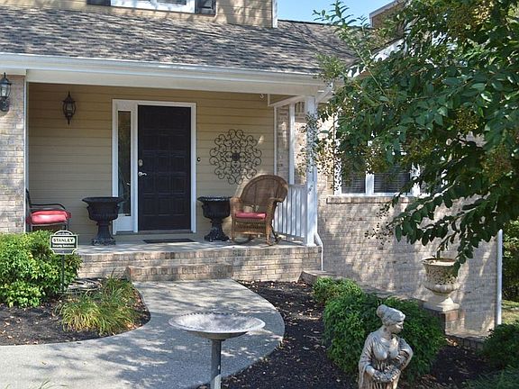 2nd image of 6719 Flagstone Dr