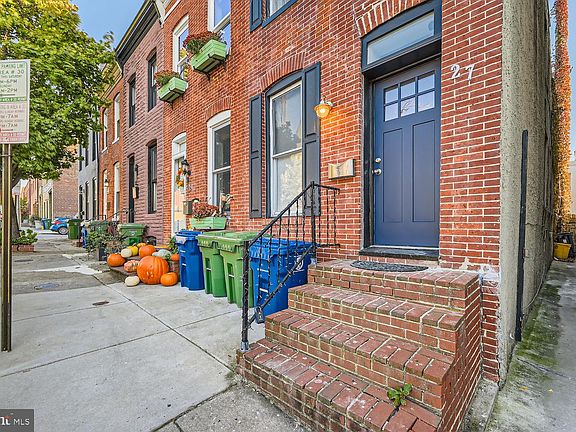3rd image of 27 Birckhead St