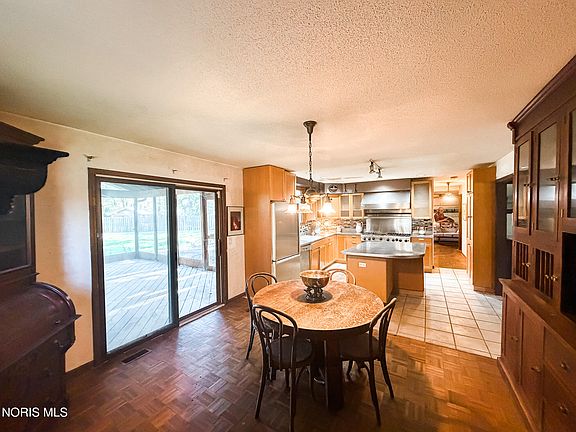 20th image of 1443 Eastgate Rd