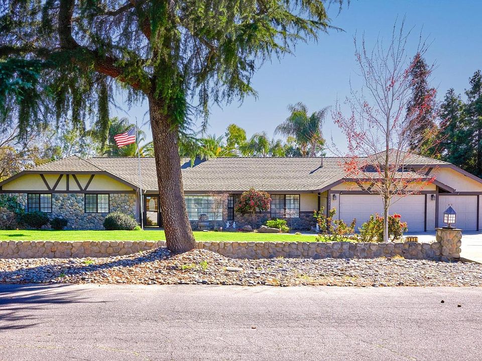 1st image of 1436 Clubhouse Way