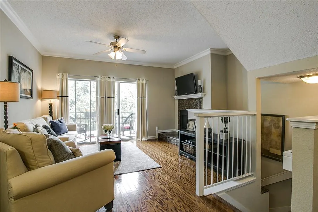 2 bed, 1411 sqft, $2,665 — Photo 4
