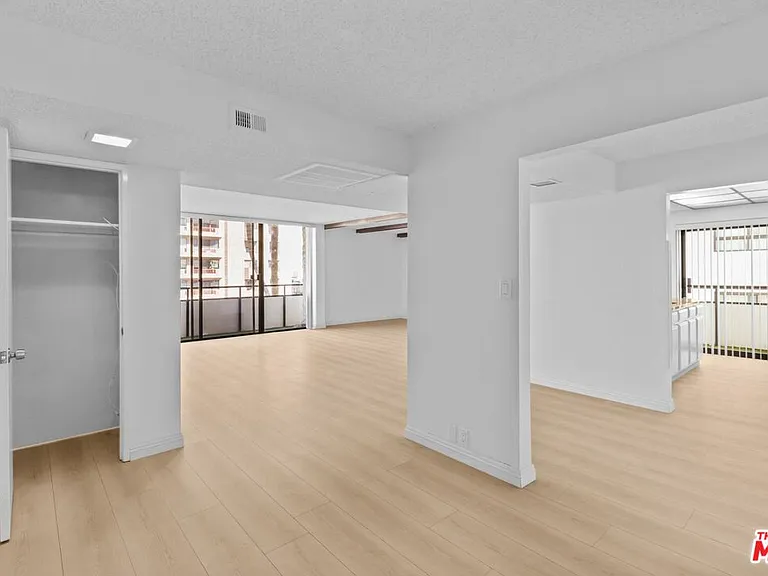 10535 Wilshire Blvd #603 — Photo 17
