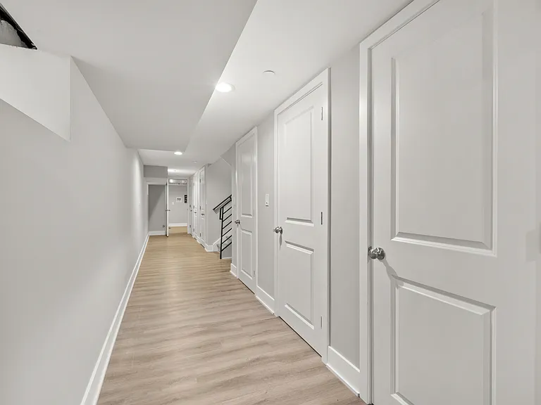 5244 Spruce St #4 — Photo 13