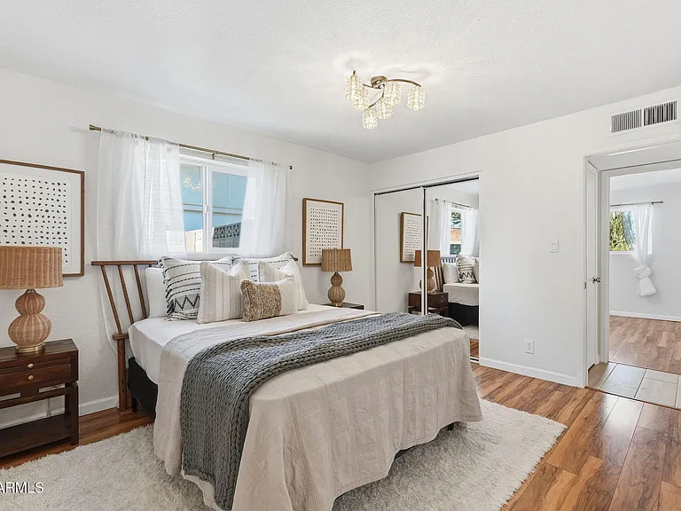8725 E Coronado Rd — Photo 24