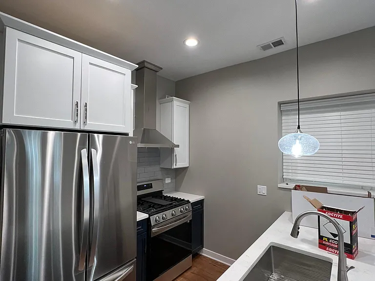2314 W Giddings St #1F — Photo 7