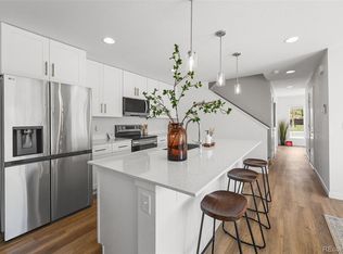 1263 N Akron St, Aurora, CO 80010