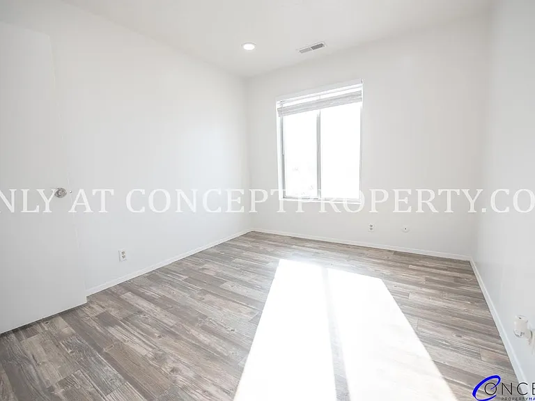 Foothill Terrace — Photo 157