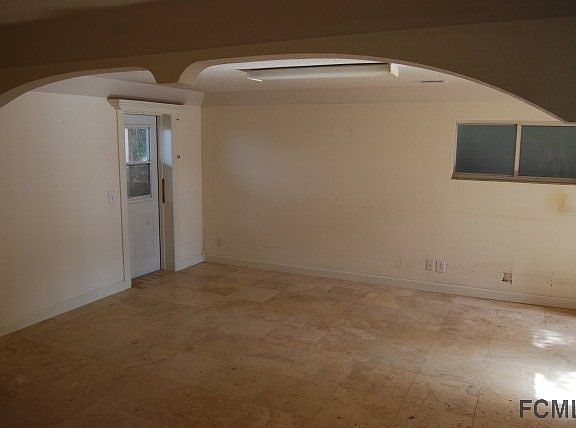 5th image of 208 6th St N