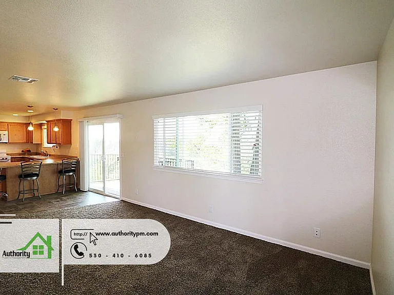 4445 Dogwood Ln #C — Photo 5