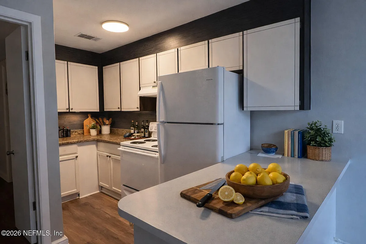 Building Photo - 1827 San Marco Blvd #2