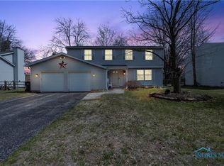 3912 Farmbrook Dr, Sylvania, OH