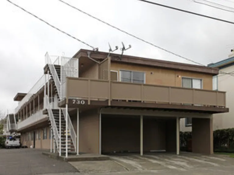 730 E 17th St #7 — Photo 38