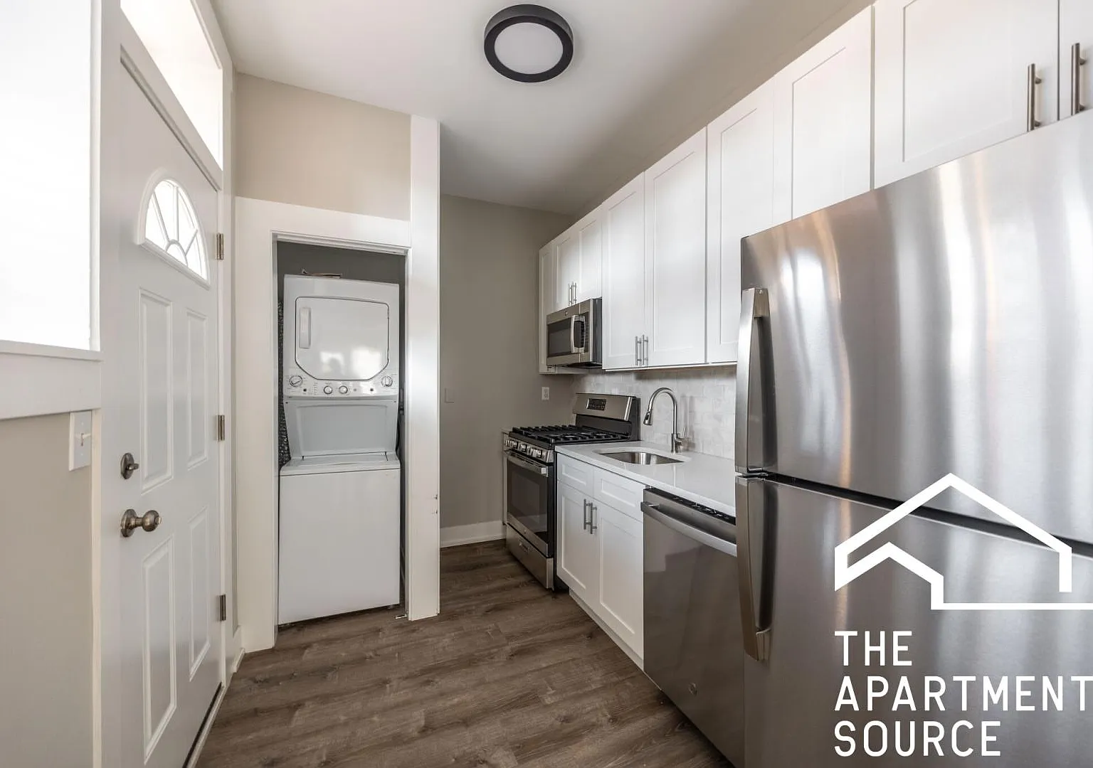 6519 North Newgard Avenue #3D — Photo 1