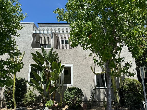 3rd image of 4576 Park Blvd APT 4