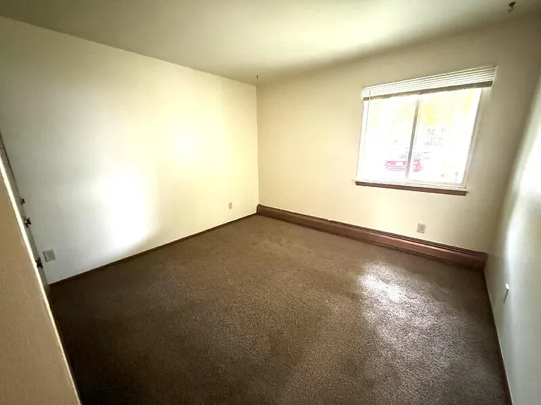 2404 Independence Ln #104R — Photo 12