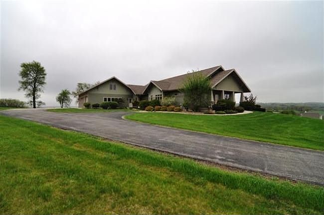 1st image of W5427 Highland Dr