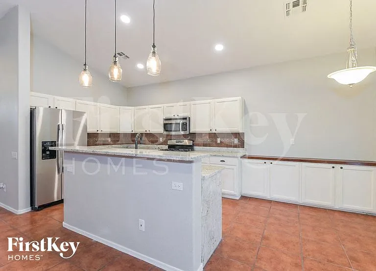 616 S Rincon Rising Rd — Photo 5