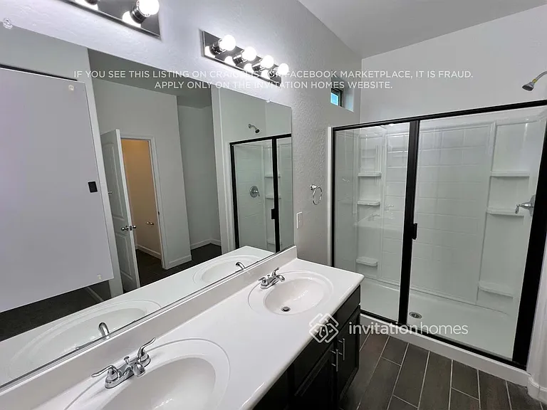 17917 W Tina Ln — Photo 10