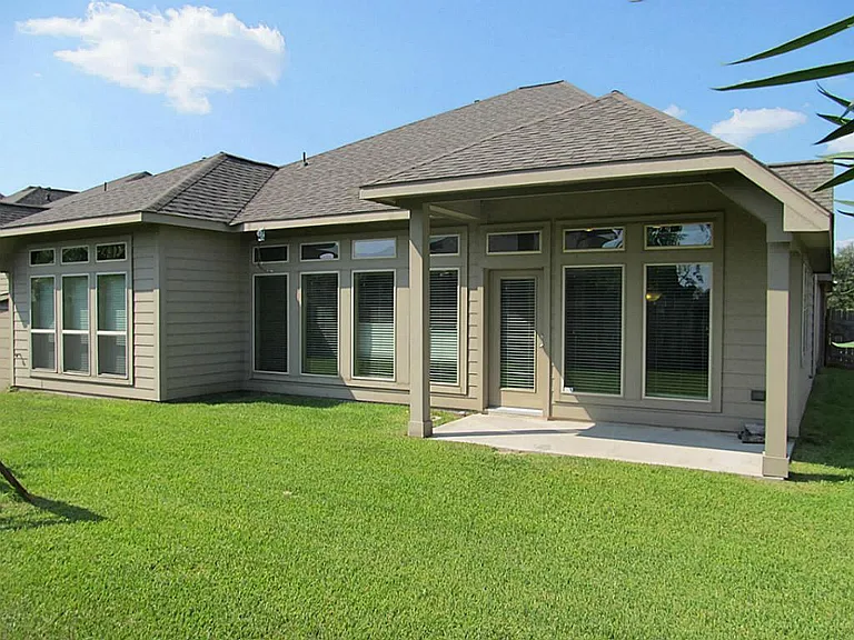 14104 Green Thicket Dr — Photo 31