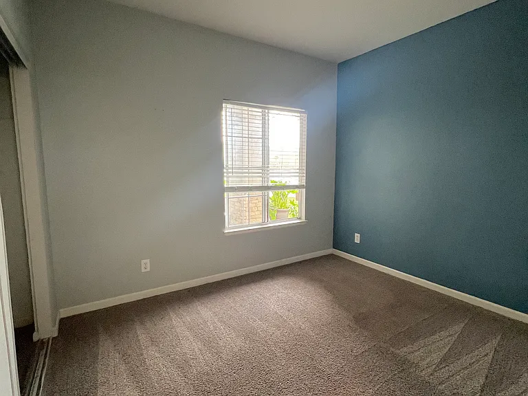 4801 Cardiff Bay Dr — Photo 2
