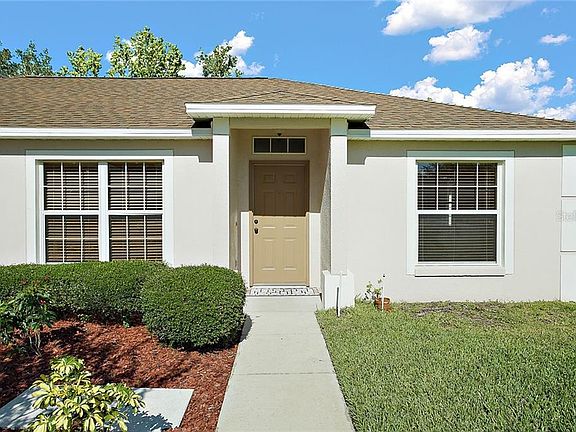 3rd image of 909 Marquee Dr