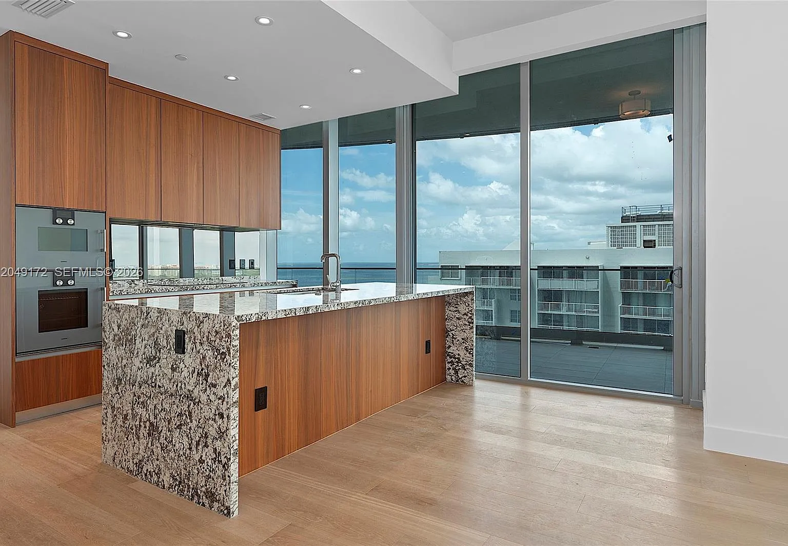 Una Residences — Photo 2