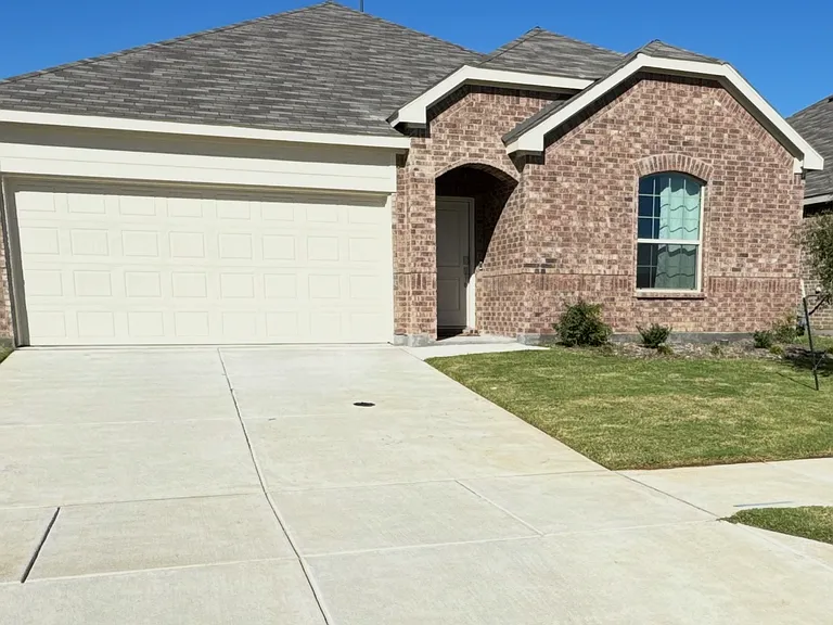 1220 Desert Willow Dr — Photo 1