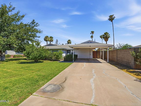 3rd image of 1321 E Earll Drive