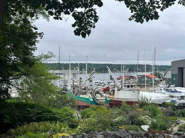 4 Green Street, Belfast, ME 04915