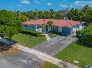 10420 SW 98th St, Miami, FL 33176