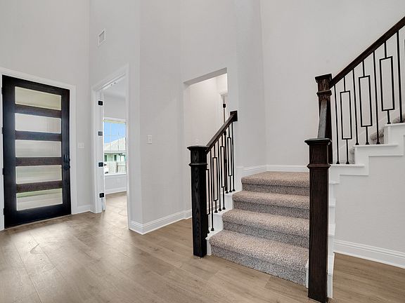2nd image of 20208 Roantree Ln