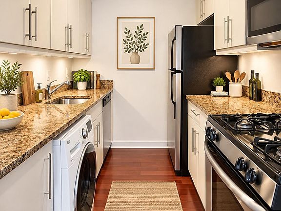 4th image of 219 S 18th St #29-710A