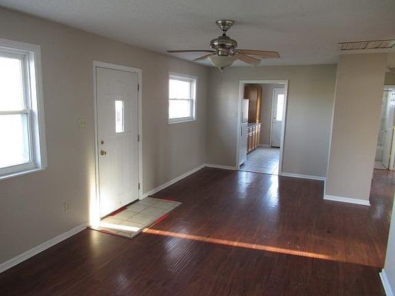 2nd image of 5717 Tall Oaks Dr