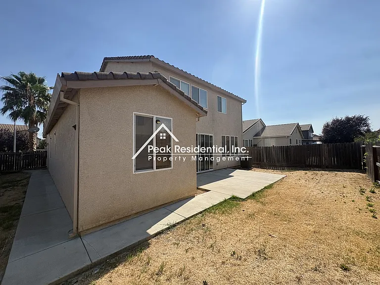 1811 Waterfall Dr — Photo 32