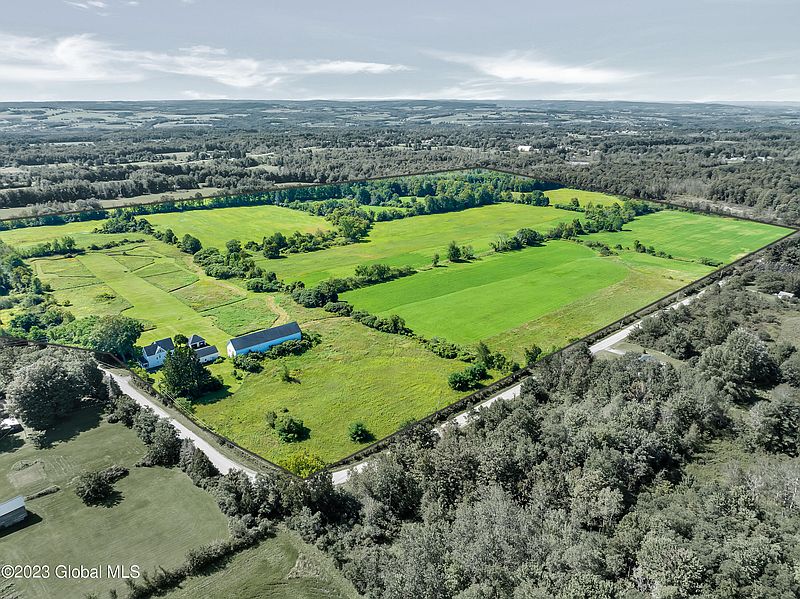 3rd image of 316 Jones Road