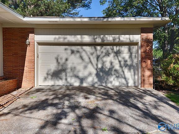 3rd image of 1008 Starr Ave SE