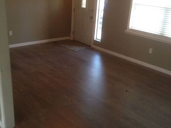 2nd image of 412 E 48th St