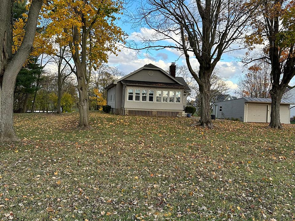 1st image of 2650 Main St