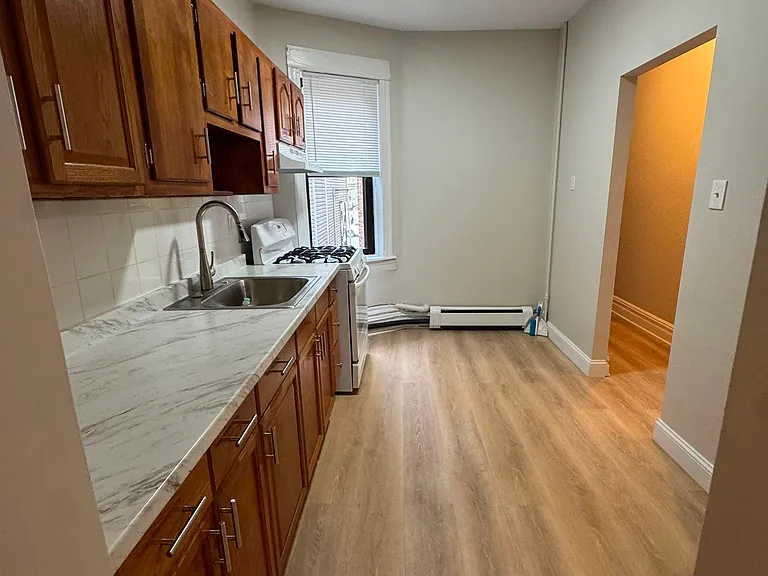 721 Kennedy Blvd — Photo 2