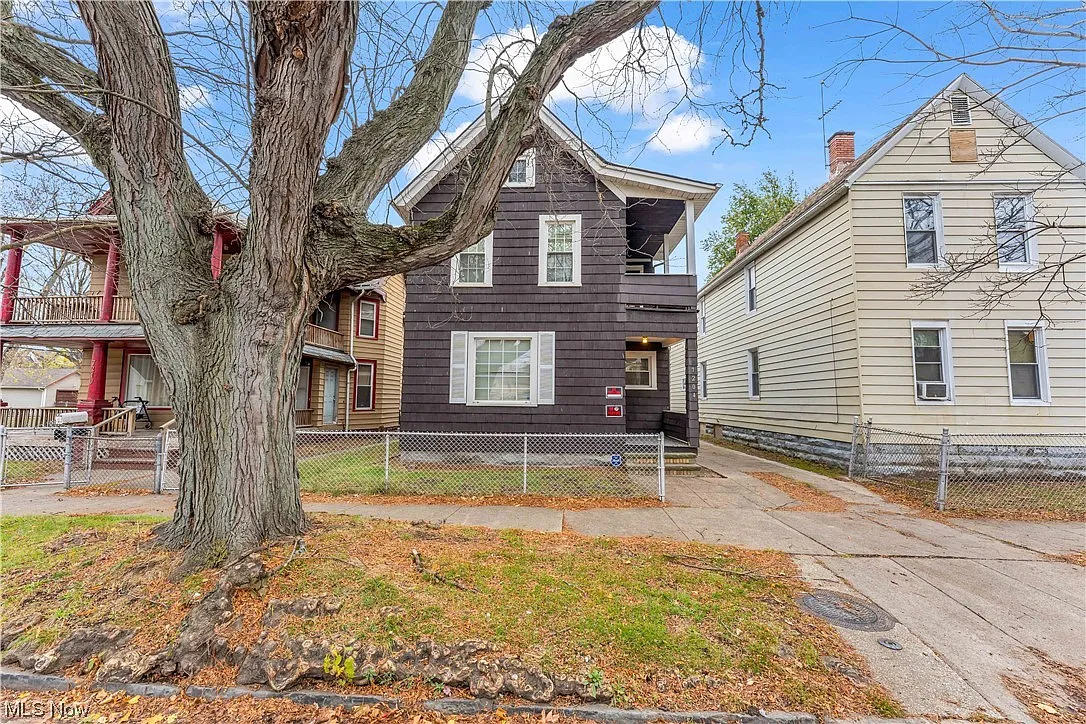 7204 Lawn Ave photo 1