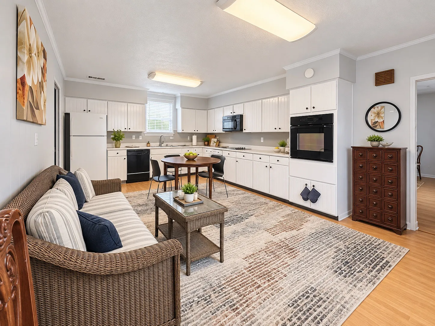 3 bed, 2800 sqft, $2,200 — Photo 1