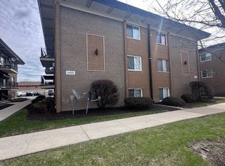11635 S Pulaski Rd APT 1A, Alsip, IL 60803