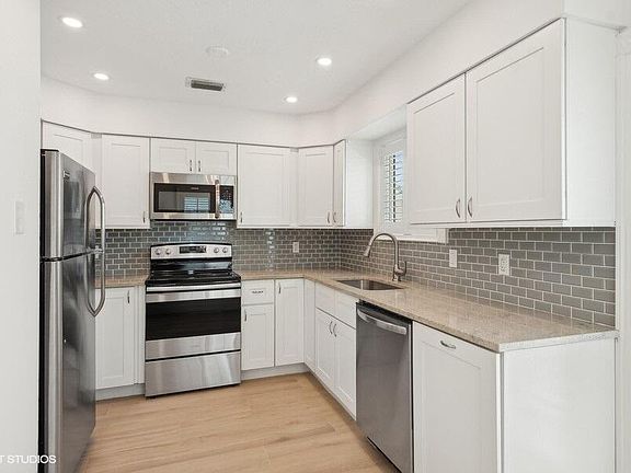5th image of 6207 Riverwalk Lane #8